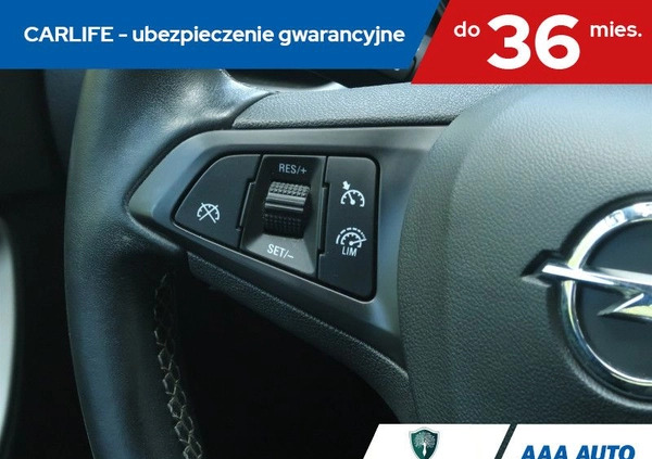 Opel Astra cena 53000 przebieg: 77026, rok produkcji 2017 z Dynów małe 277